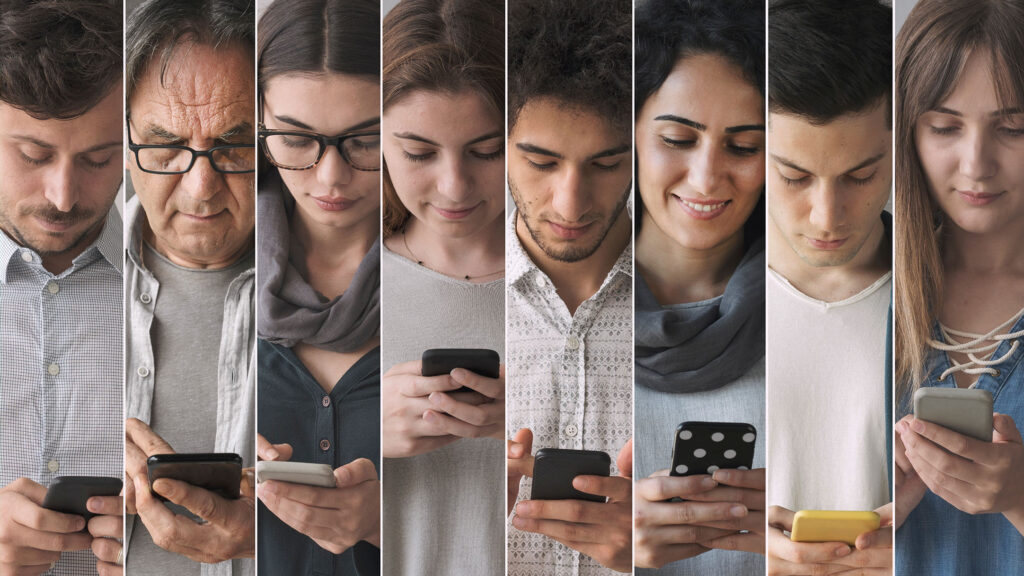 Meerdere mensen in een community die hun verhalen delen via digitale devices